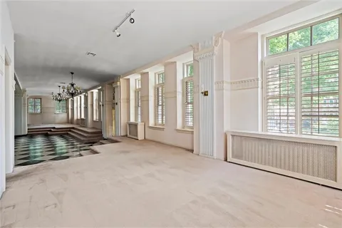 $350,000 | 4618 Warwick Boulevard, Unit 1H, Kansas City, MO 64112