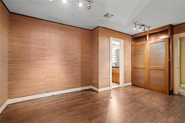 $350,000 | 4618 Warwick Boulevard, Unit 1H, Kansas City, MO 64112