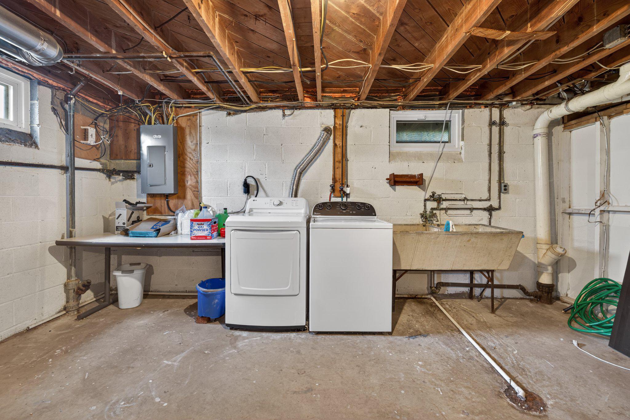 1002 Wilson Place Frederick, MD 21702 - Photo 21 of 30 a utility room with dryer and washer