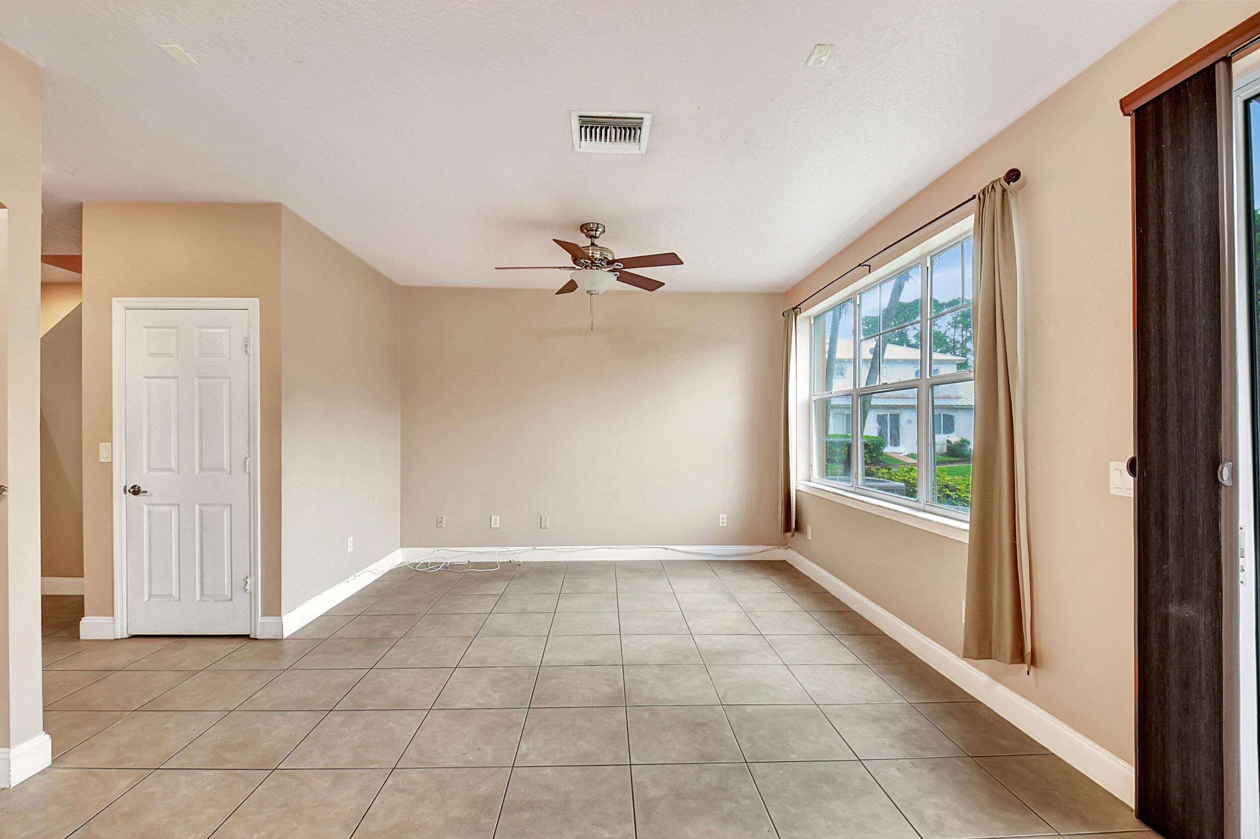 150 Coconut Key Lane Delray Beach, FL 33484 - Photo 13 of 42 Family Room