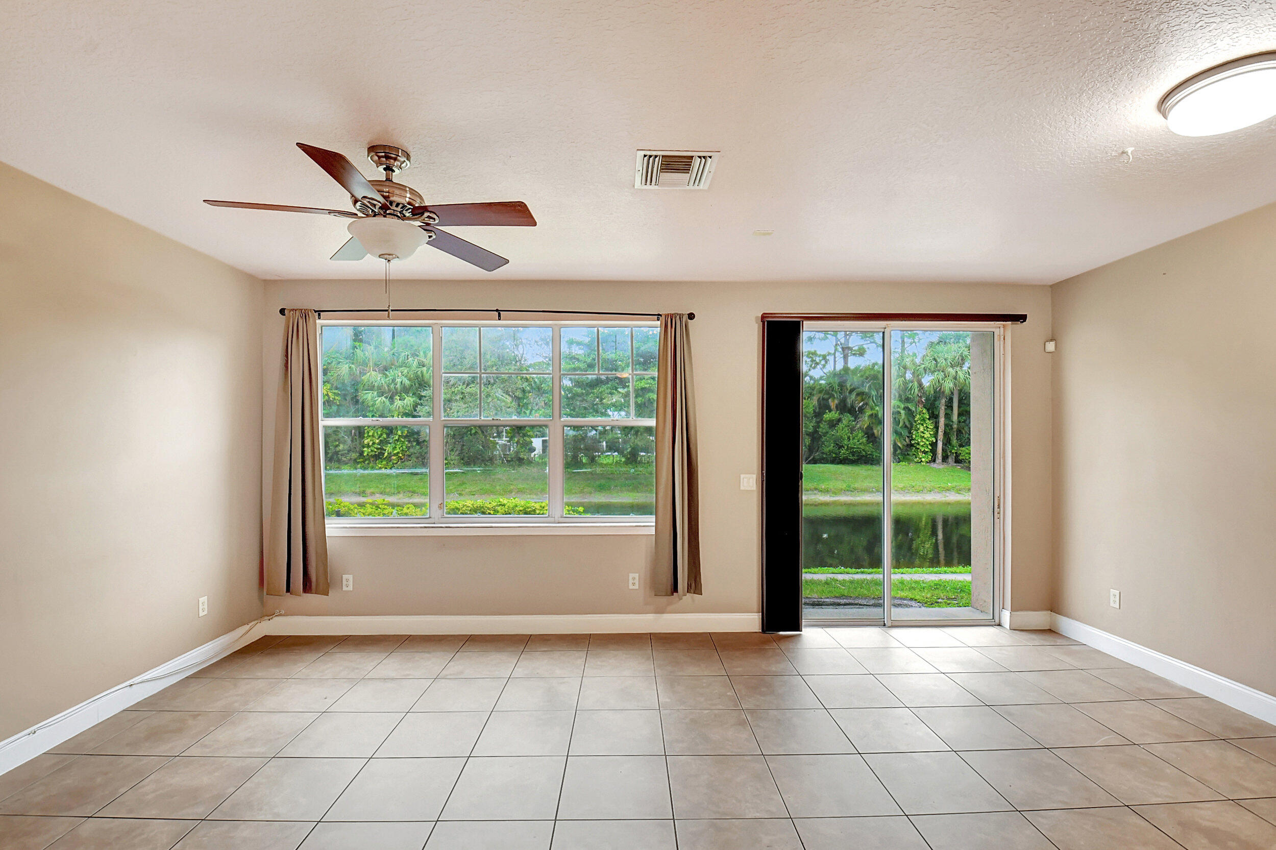 150 Coconut Key Lane Delray Beach, FL 33484 - Photo 14 of 42 Family Room