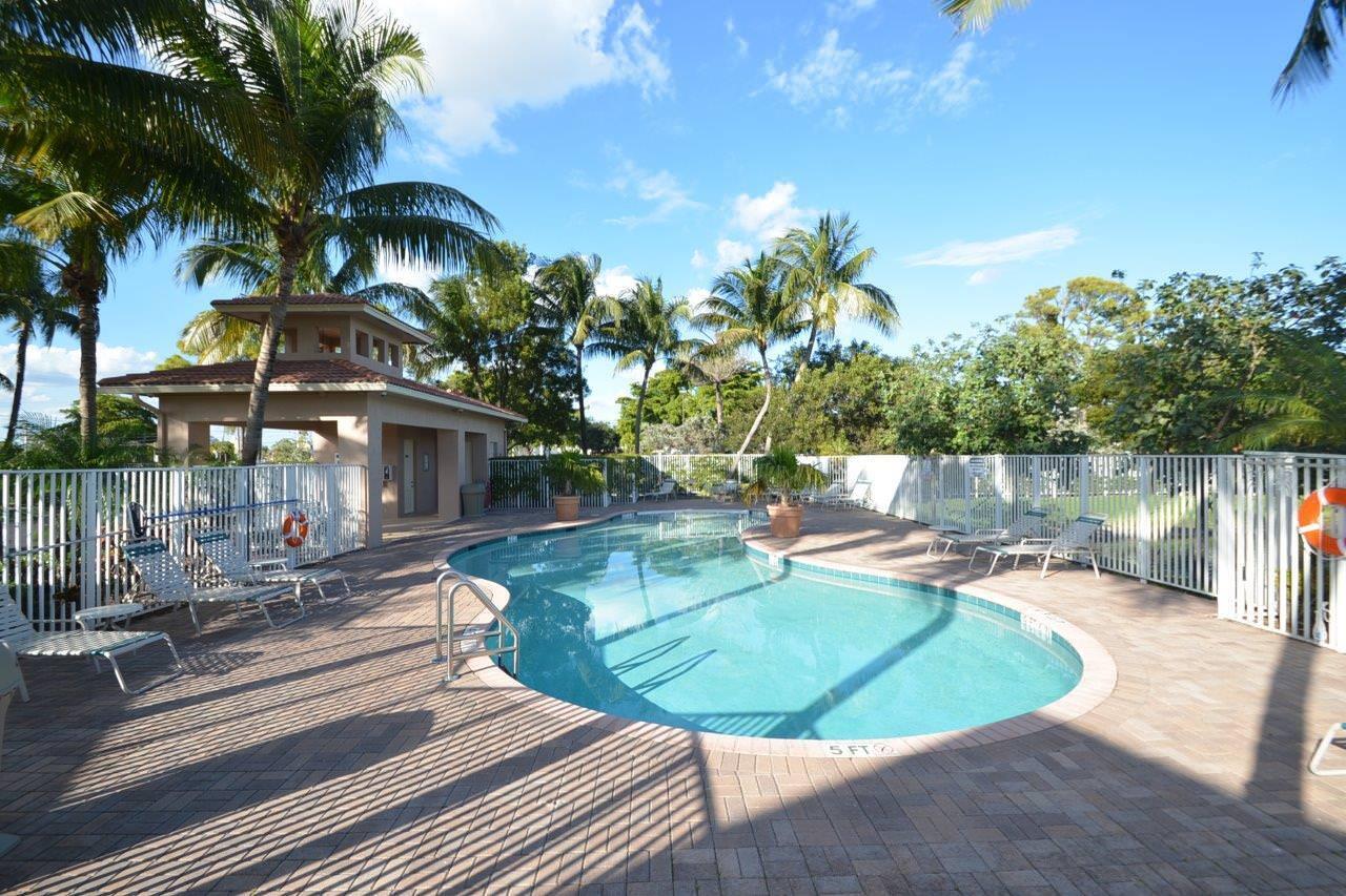 150 Coconut Key Lane Delray Beach, FL 33484 - Photo 40 of 42 Community Pool
