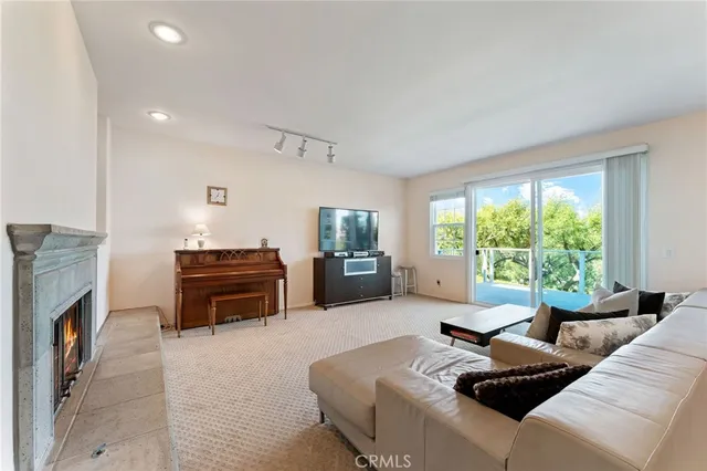 $2,800,000 | 21 Centaurus, Irvine, CA 92603