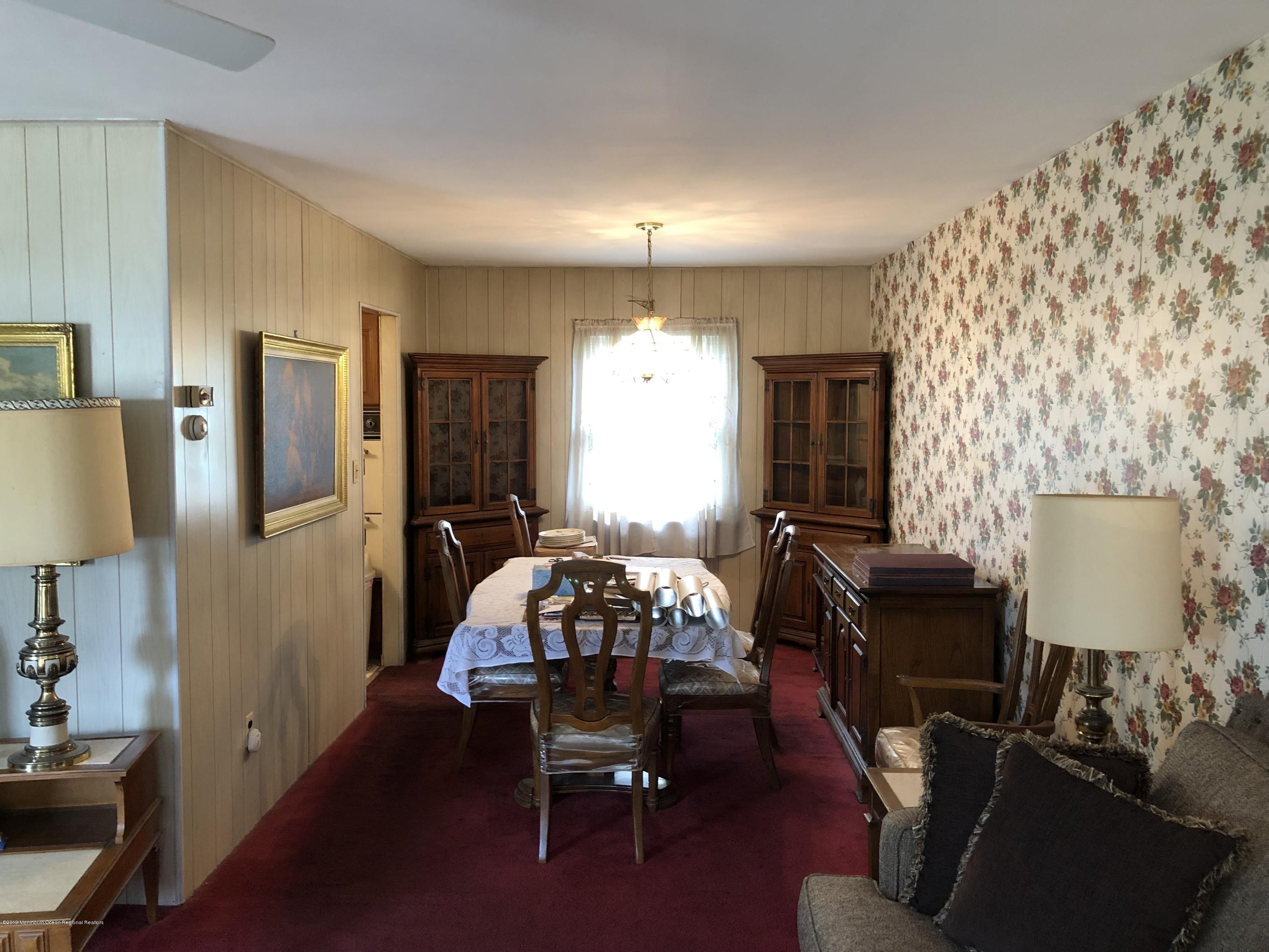 29 Carolynn Road Elizabeth, NJ 07201 - Photo 6 of 10 Dining Room