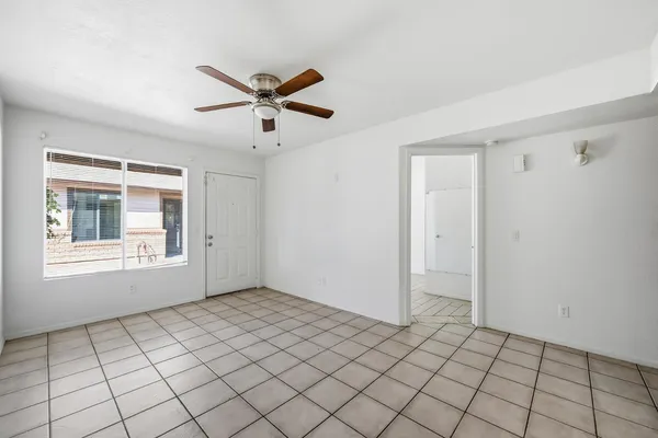 $1,200 | 559 South Lesueur, Unit 3, Mesa, AZ 85204