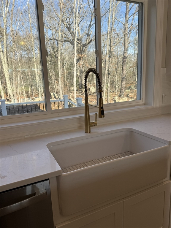 10 Muriel Way Rehoboth, MA 02769 - Photo 5 of 40