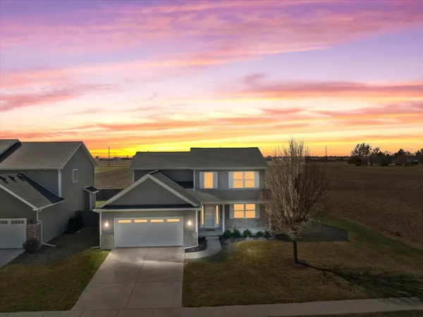 $389,500 | 1040 Homestead Drive, Bloomington, IL 61705