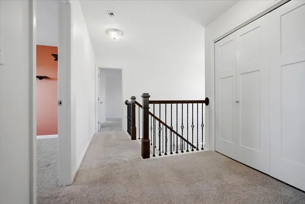 $389,500 | 1040 Homestead Drive, Bloomington, IL 61705