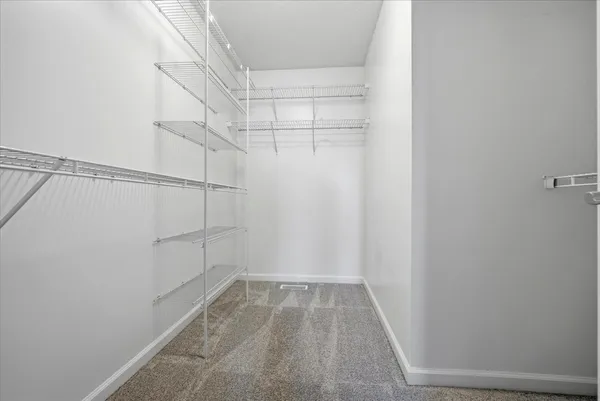 $389,500 | 1040 Homestead Drive, Bloomington, IL 61705