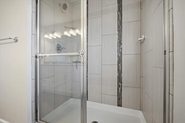 $389,500 | 1040 Homestead Drive, Bloomington, IL 61705