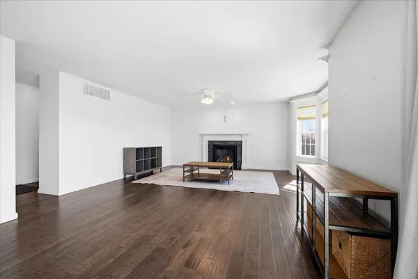 $389,500 | 1040 Homestead Drive, Bloomington, IL 61705