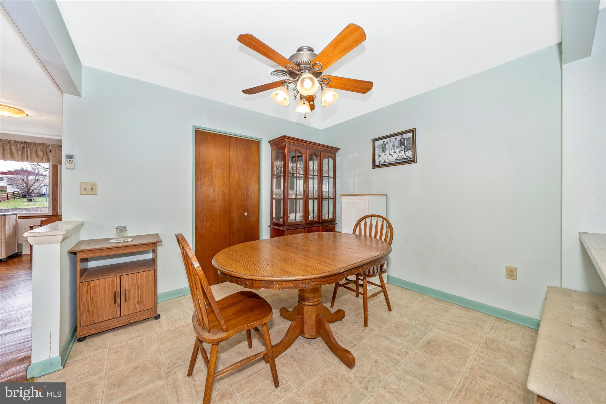 411 9th Avenue Brunswick, MD 21716 - Photo 12 of 53 Dining Room
