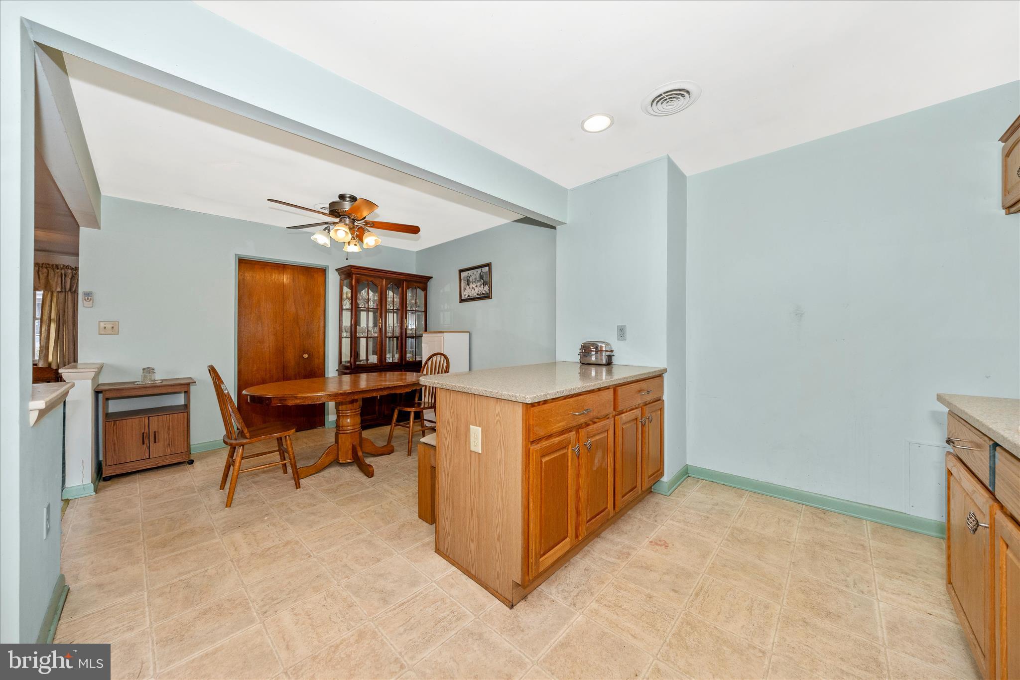 411 9th Avenue Brunswick, MD 21716 - Photo 17 of 53 Kitchen & Dining Room