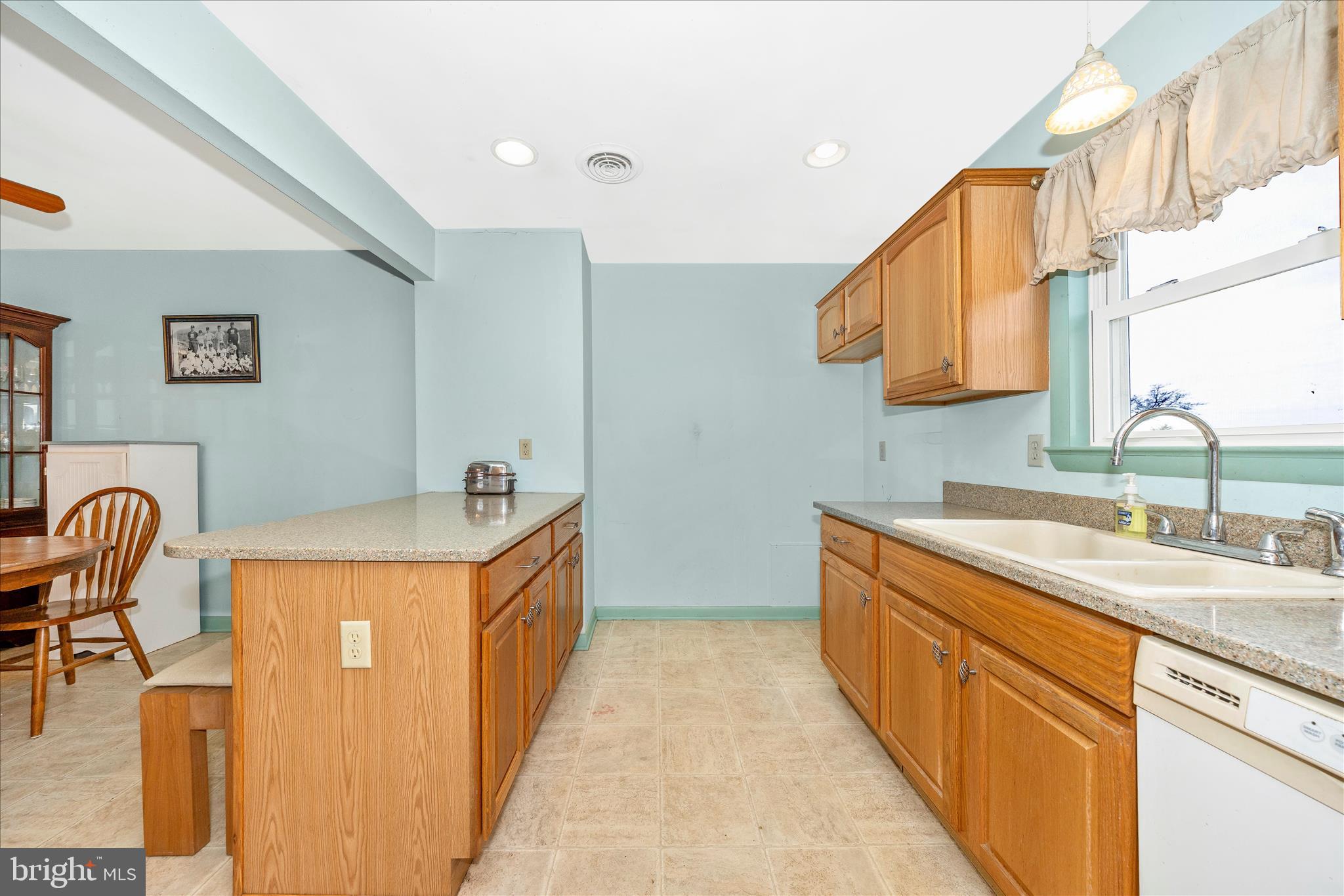 411 9th Avenue Brunswick, MD 21716 - Photo 18 of 53 Kitchen