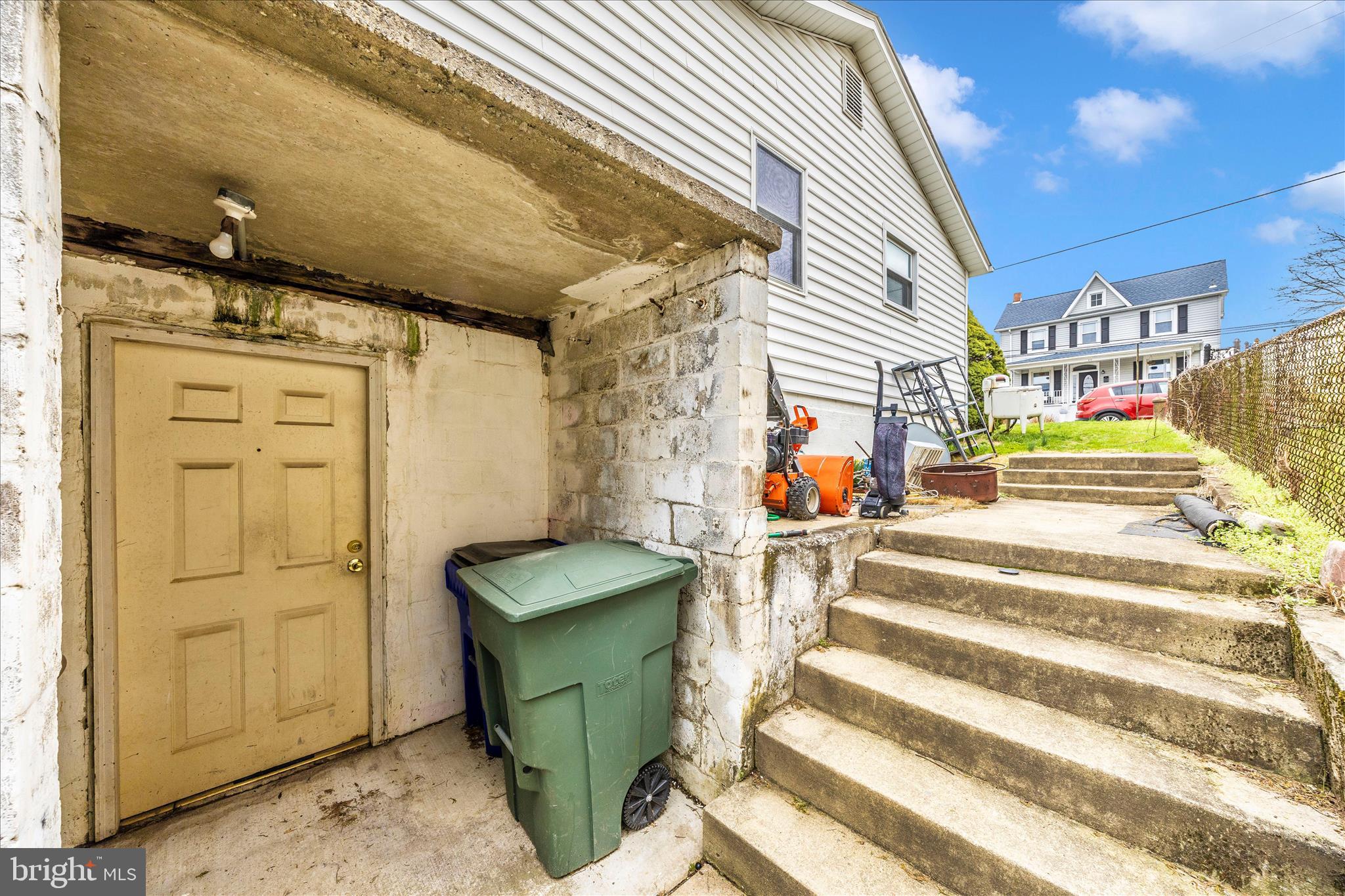 411 9th Avenue Brunswick, MD 21716 - Photo 45 of 53 Lower Level Side Entrance