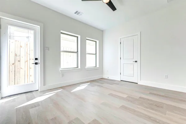 $3,800 | 5640 Dolores Street, Houston, TX 77057