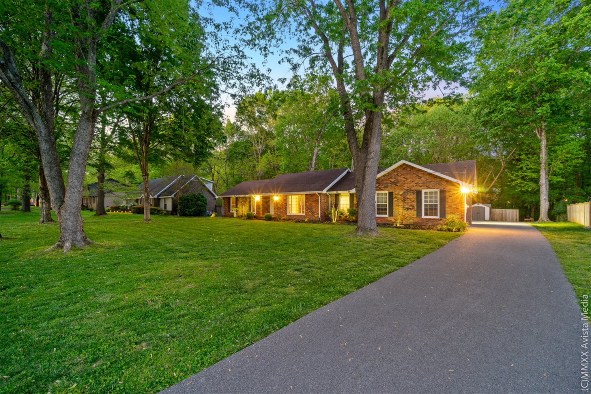 108 Millbrook Road Hendersonville, TN 37075 - Photo 1 of 44 Gallery Image 1
