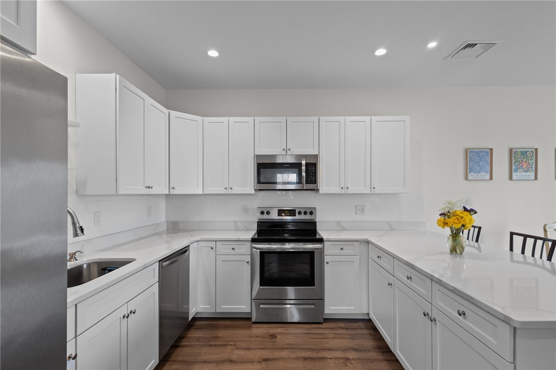 141 Old Main Street, Unit B Lincoln, RI 02838 - Photo 7 of 43