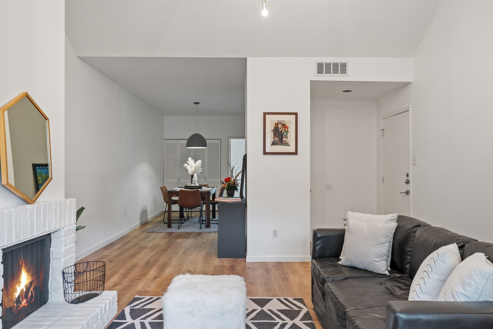 2100 Tanglewilde Street, Unit 422 Houston, TX 77063 - Photo 4 of 16