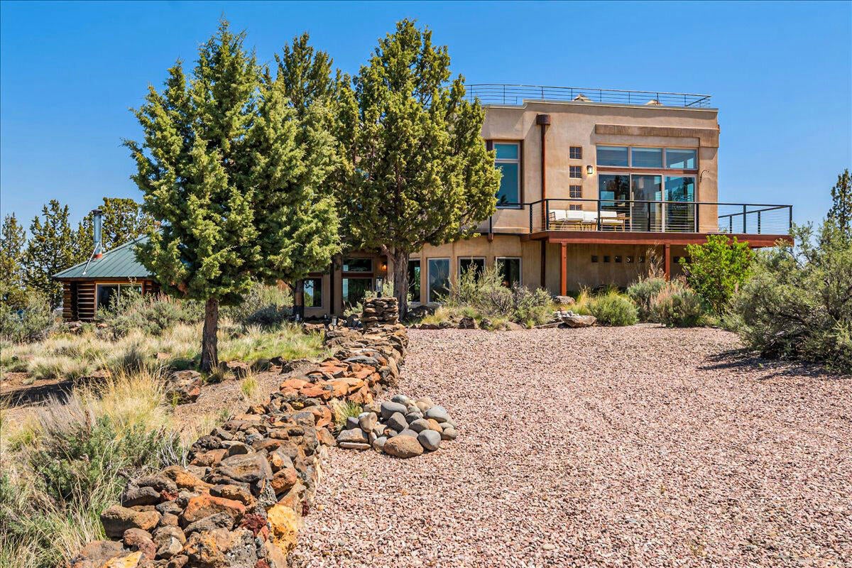 65580 Sisemore Road Bend, OR 97703 - Photo 8 of 67 Exterior