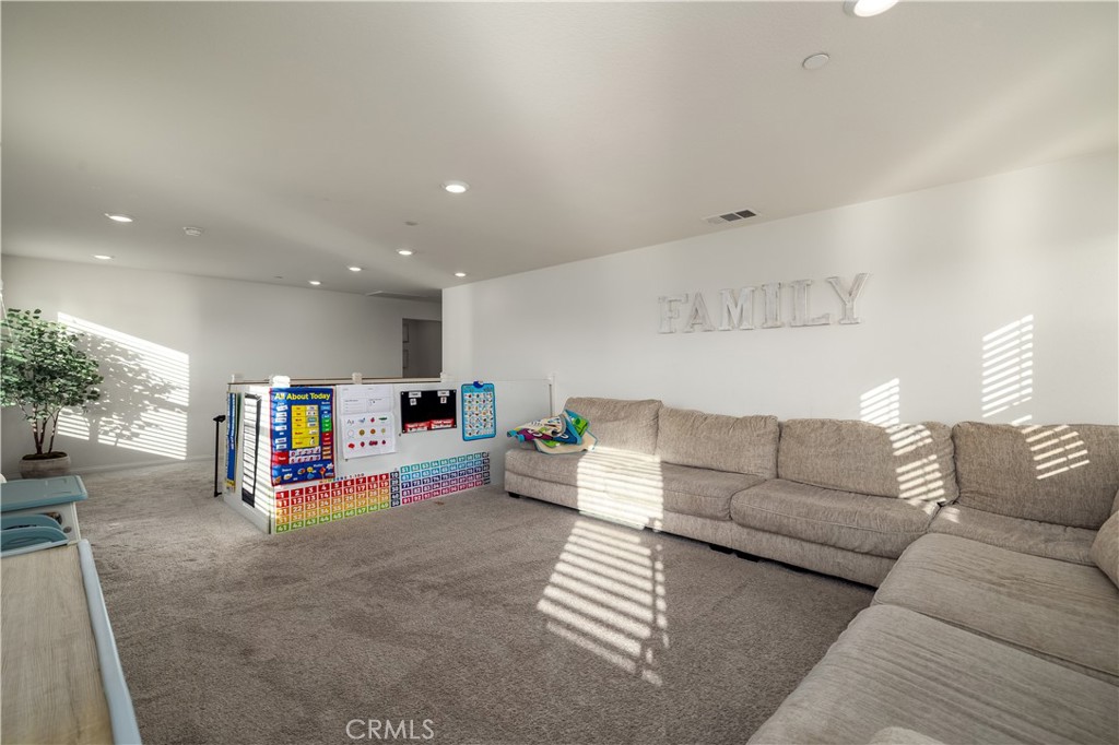 30538 Oasis Road Murrieta, CA 92563 - Photo 12 of 29 Loft