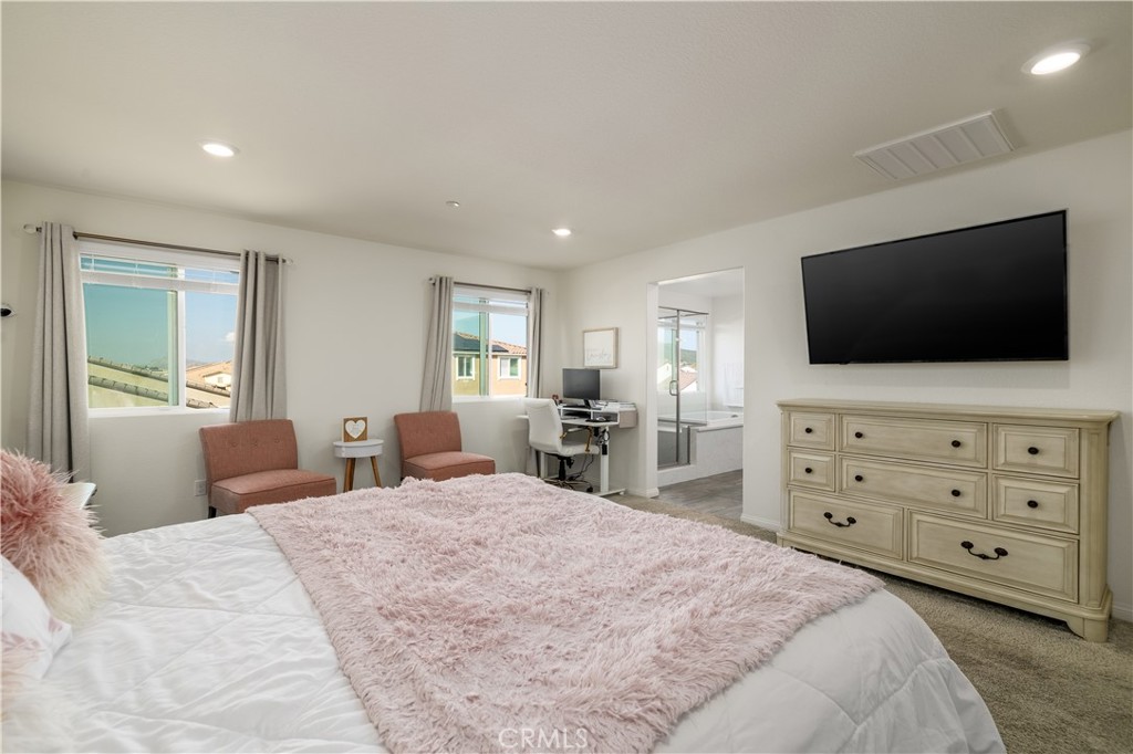 30538 Oasis Road Murrieta, CA 92563 - Photo 14 of 29 Master bedroom