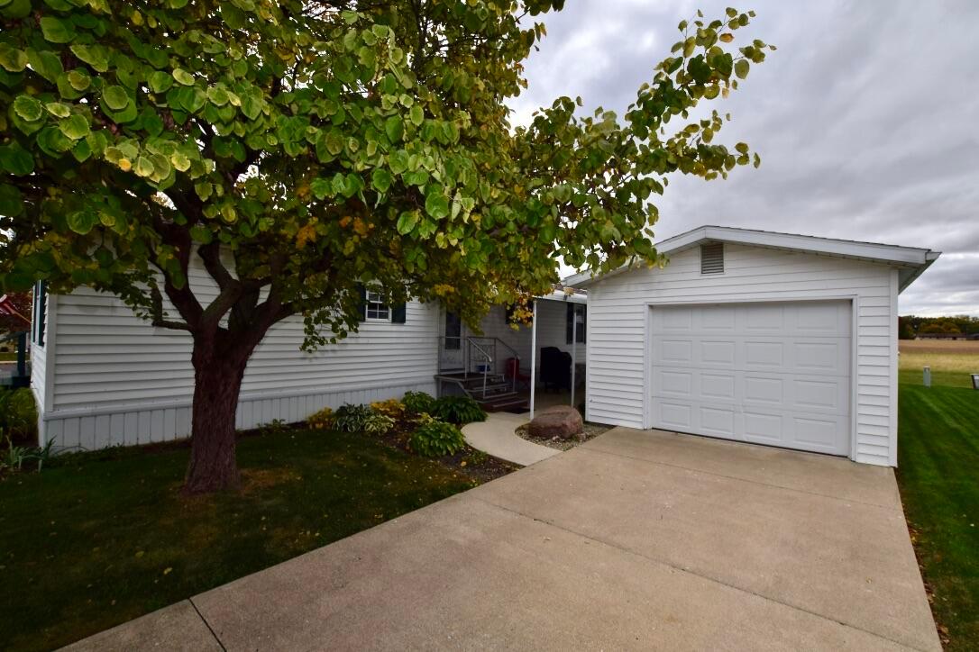 3200 Smeltzer Road, Unit 100 Marion, OH 43302 - Photo 5 of 29 Garage