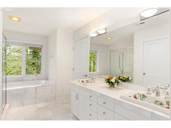 $1,275,000 | 9820 Northwest Skyview Drive, Portland, OR 97231