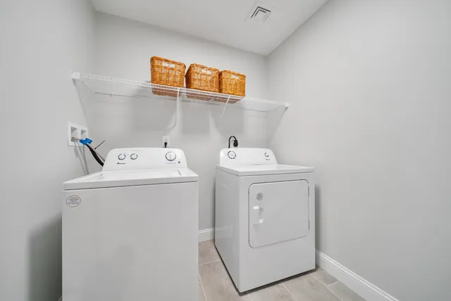 $1,400,000 | 17-a & B Page Road, Kingston, NH 03848