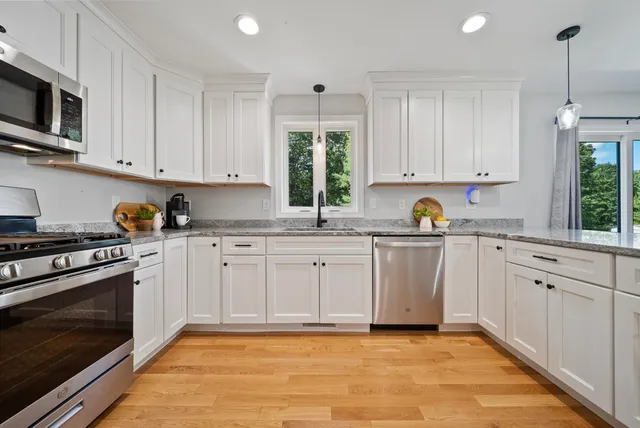 $1,400,000 | 17-a & B Page Road, Kingston, NH 03848