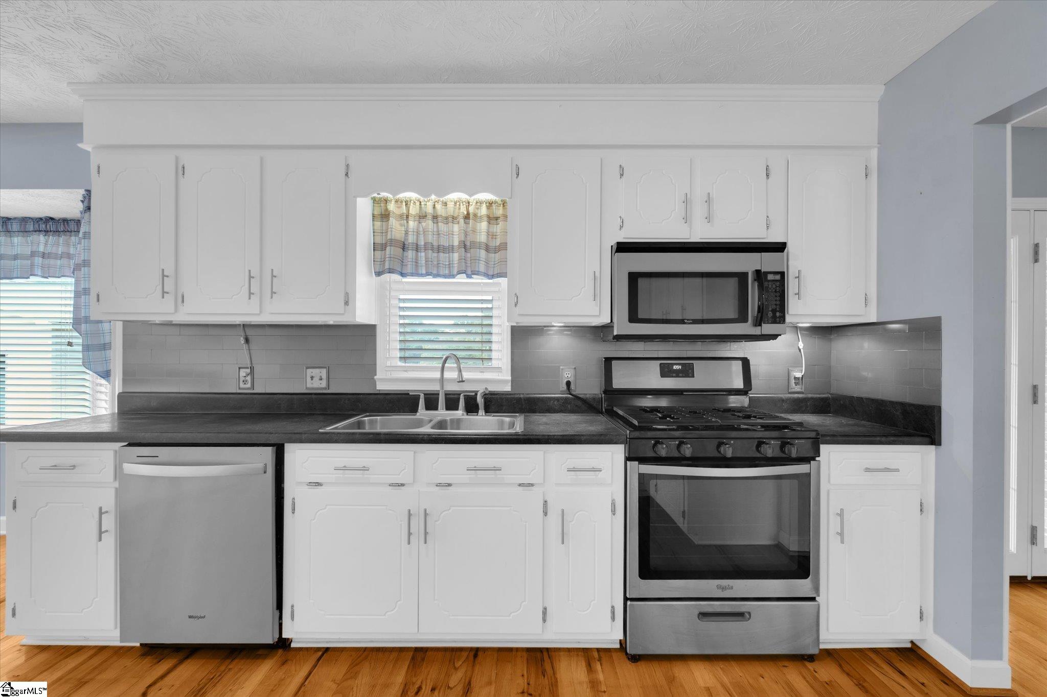 211 Sam Brown Road Seneca, SC 29678 - Photo 13 of 45