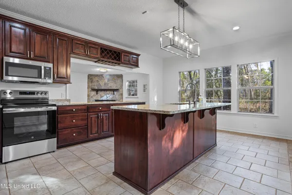 $349,500 | 5808 Ridge Road, Ocean Springs, MS 39564