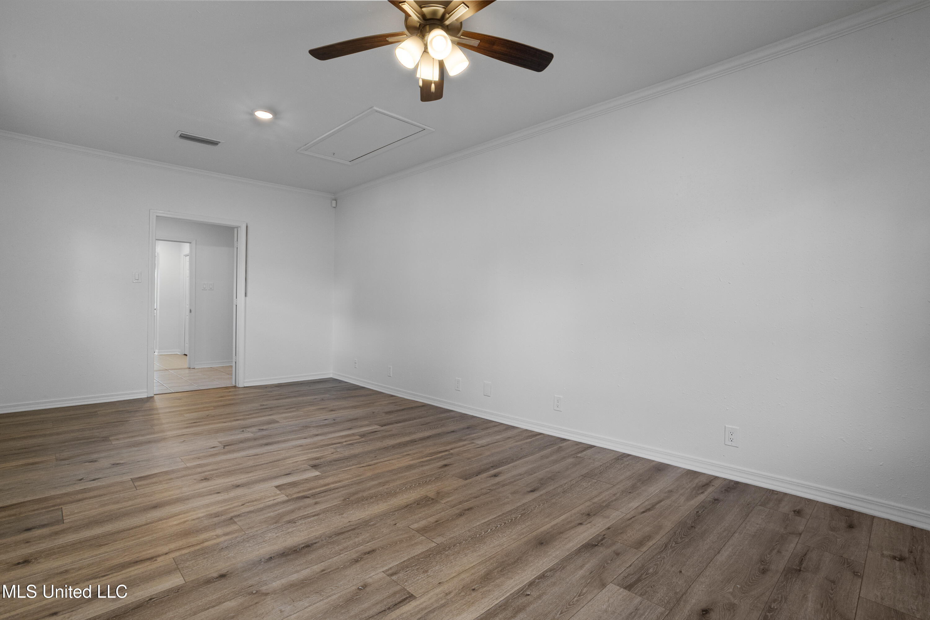 5808 Ridge Road Ocean Springs, MS 39564 - Photo 23 of 40 0021