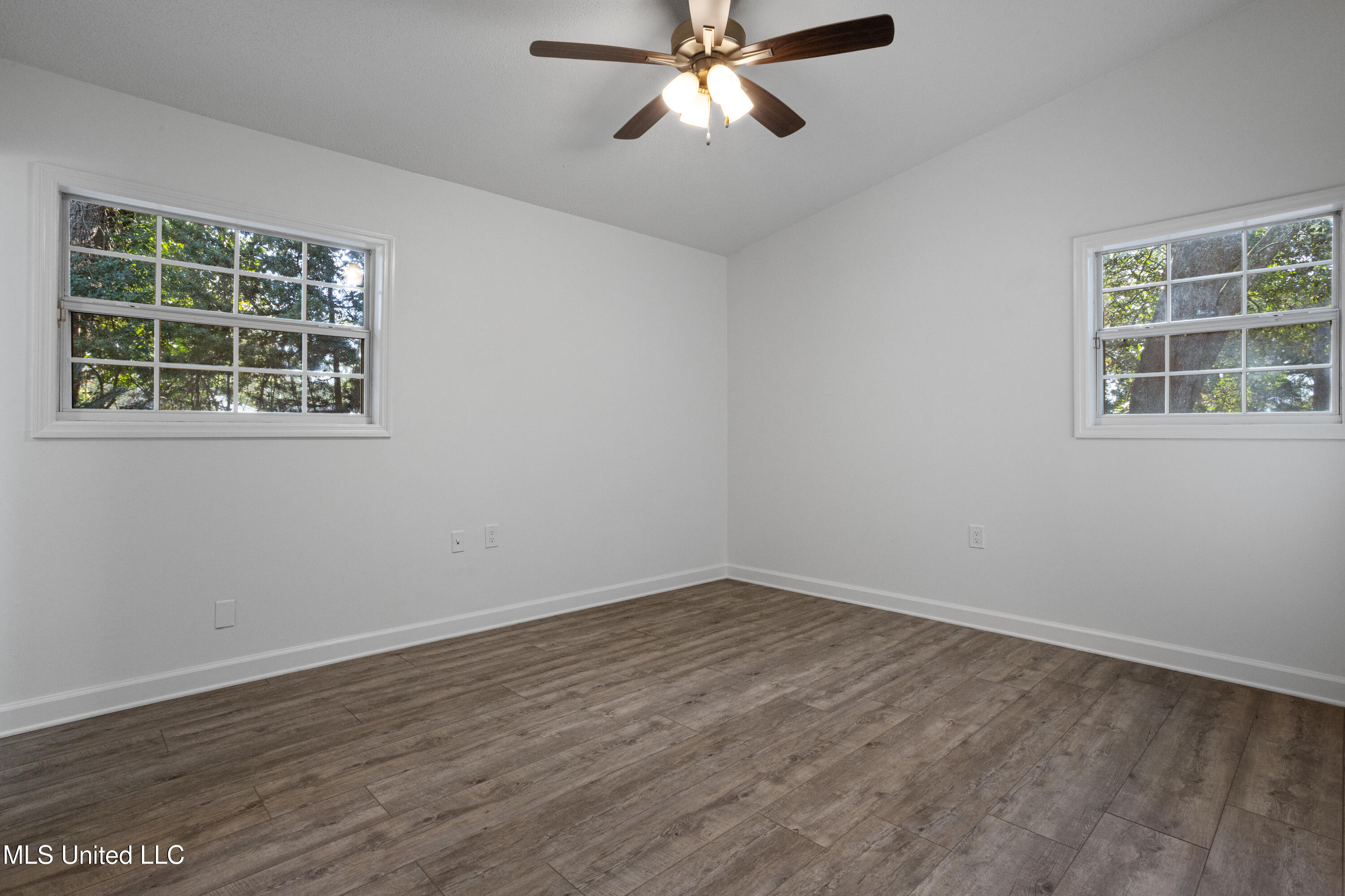 5808 Ridge Road Ocean Springs, MS 39564 - Photo 33 of 40 0031