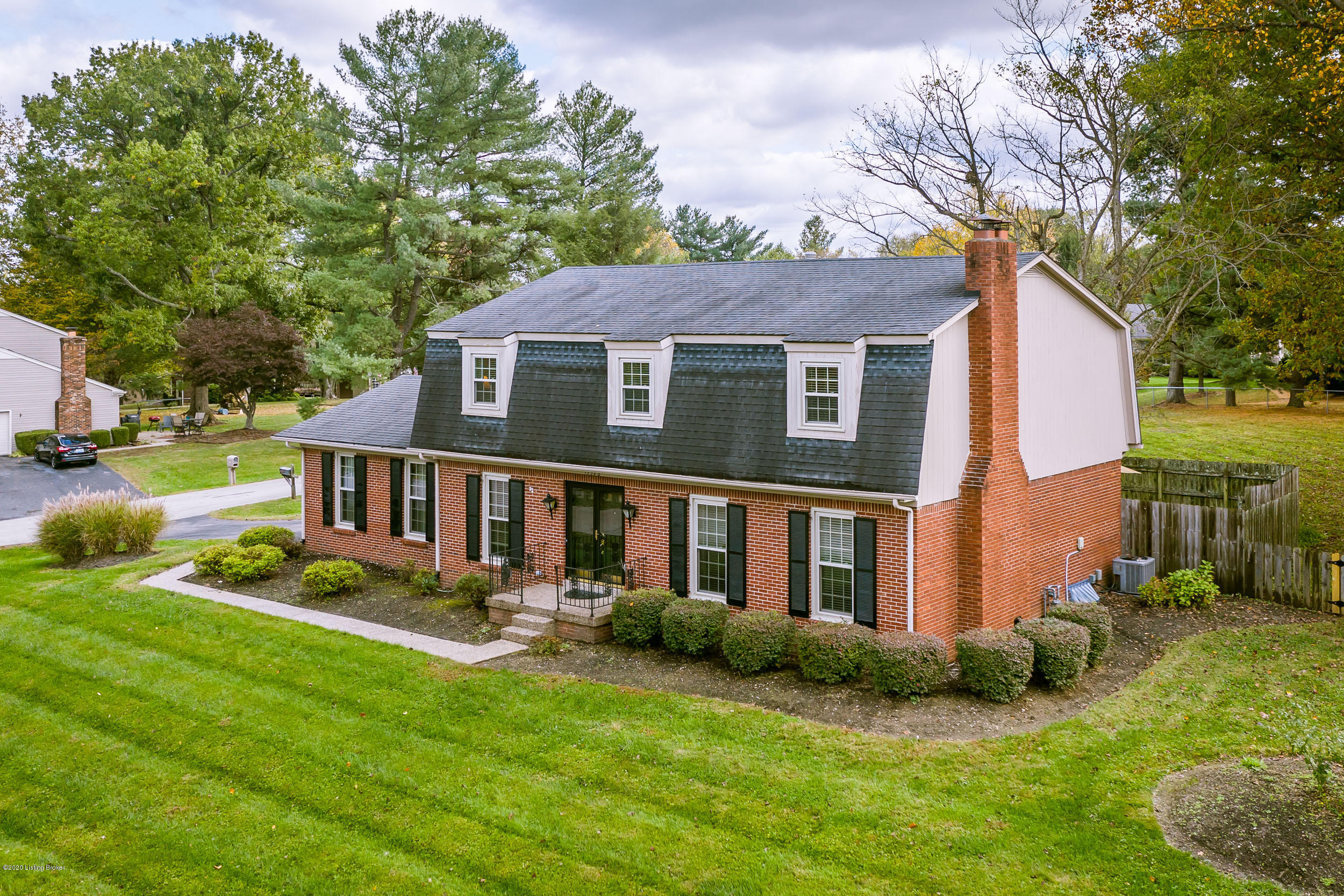 13326 Creekview Road Prospect, KY 40059 - Photo 2 of 47 02