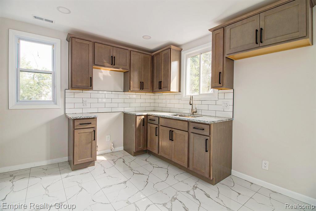8366 Navy Street Detroit, MI 48209 - Photo 13 of 25