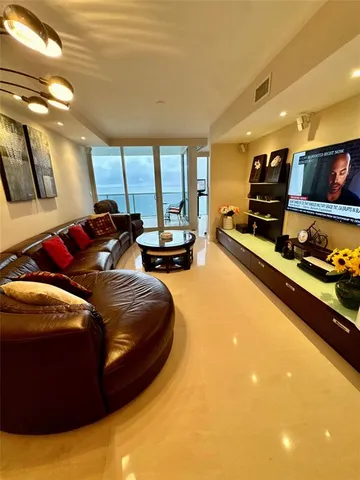 $7,500 | 19111 Collins Avenue, Unit 2807, Sunny Isles Beach, FL 33160