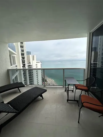 $7,500 | 19111 Collins Avenue, Unit 2807, Sunny Isles Beach, FL 33160