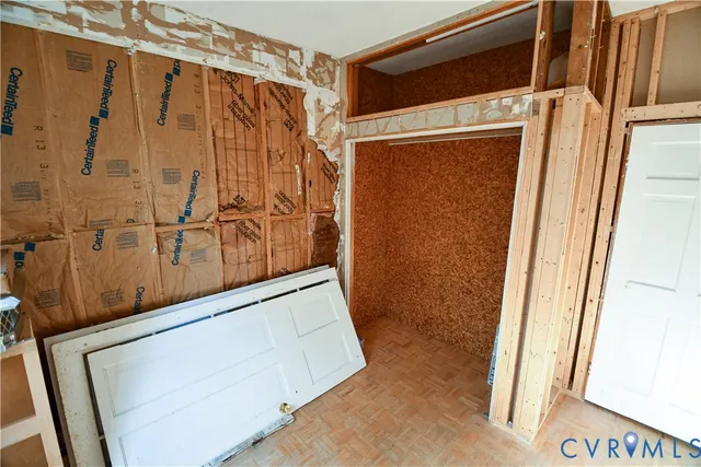 a view of walk in closet