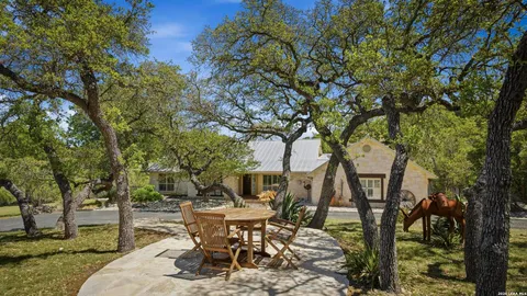 $785,000 | 145 Valley Home Road North, Comfort, TX 78013