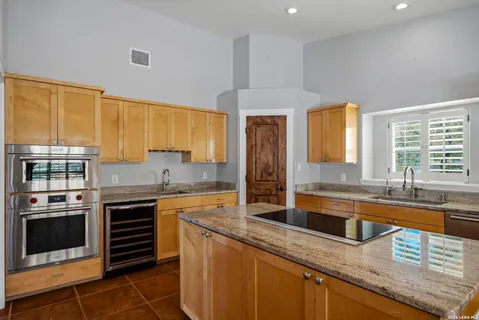$785,000 | 145 Valley Home Road North, Comfort, TX 78013