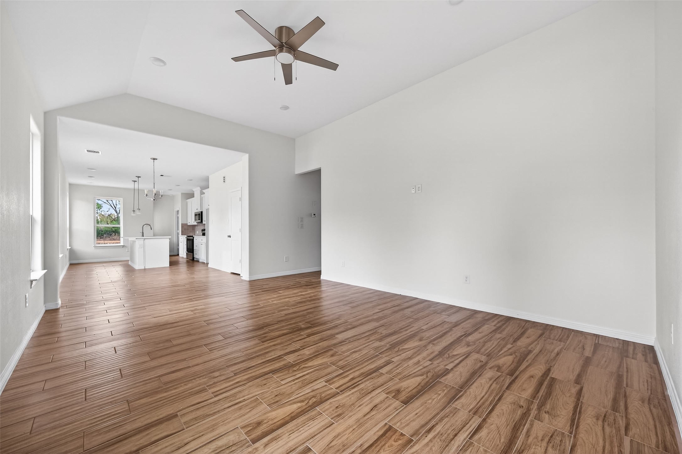 24644 Cavan Street Hempstead, TX 77445 - Photo 11 of 48