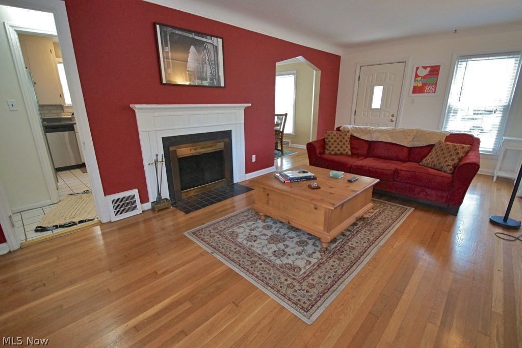 2308 Allison Road University Heights, OH 44118 - Photo 3 of 22