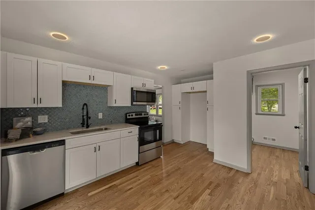 $349,950 | 6807 West 77th Street, Overland Park, KS 66204