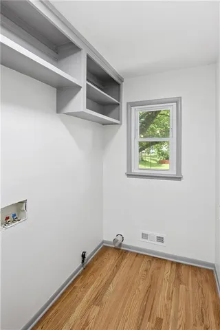 $349,950 | 6807 West 77th Street, Overland Park, KS 66204