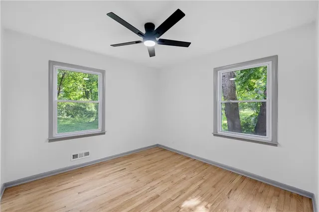 $349,950 | 6807 West 77th Street, Overland Park, KS 66204