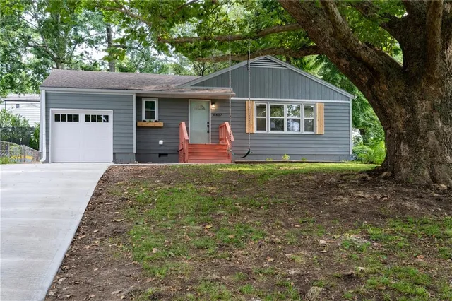 $349,950 | 6807 West 77th Street, Overland Park, KS 66204