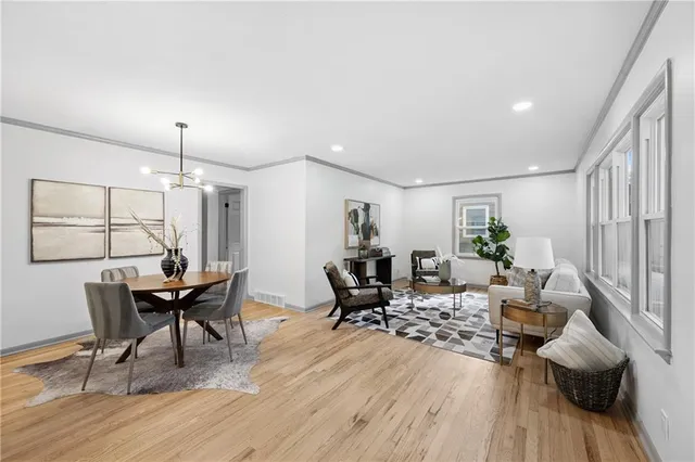 $349,950 | 6807 West 77th Street, Overland Park, KS 66204