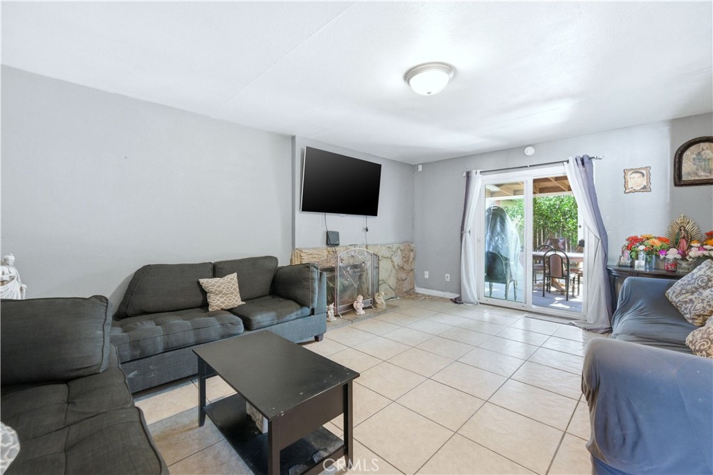 1230 Arthur Avenue Riverside, CA 92501 - Photo 7 of 37