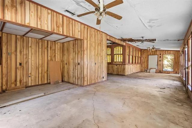 $299,900 | 511 Highland Avenue, Waxahachie, TX 75165